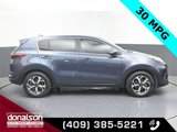 Used 2020 Kia Sportage LX image 2