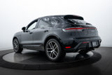 Certified 2024 Porsche Macan image 3