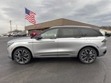 New 2025 Lincoln Nautilus Reserve image 2