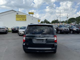 Used 2014 Chrysler Town & Country Touring image 4