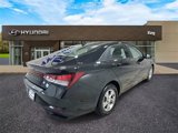 Certified 2022 Hyundai Elantra SE w/ Cargo Package image 5