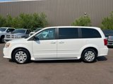 Used 2017 Dodge Grand Caravan SE w/ UConnect Hands-Free Group image 4