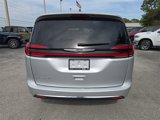 Certified 2023 Chrysler Pacifica Touring-L image 5