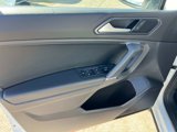 Used 2018 Volkswagen Tiguan SE w/ Panoramic Sunroof Package image 4