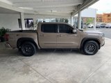 Used 2023 Nissan Frontier Pro-X image 2