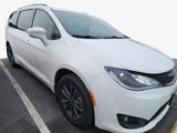 Used 2020 Chrysler Pacifica Touring-L image 3