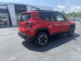 Used 2016 Jeep Renegade Trailhawk image 3