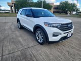 Used 2022 Ford Explorer XLT w/ Equipment Group 202A image 2