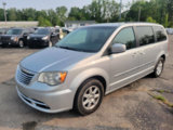 Used 2011 Chrysler Town & Country Touring image 3