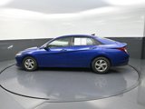 Used 2021 Hyundai Elantra SE image 5
