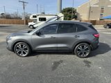 Used 2022 Ford Escape SE w/ SE Sport Appearance Package image 5