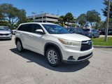 Used 2015 Toyota Highlander LE image 3