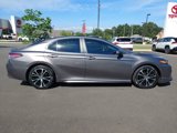 Used 2020 Toyota Camry SE image 2