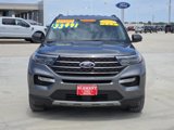 Used 2022 Ford Explorer XLT image 2