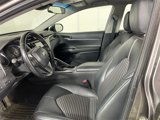 Used 2018 Toyota Camry SE image 3