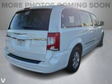 Used 2013 Chrysler Town & Country Touring image 4