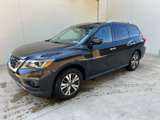 Used 2017 Nissan Pathfinder SV image 2