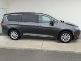 Used 2019 Chrysler Pacifica Touring-L image 3