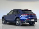 Certified 2024 Porsche Macan image 3