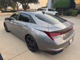 Used 2023 Hyundai Elantra Limited image 4