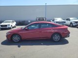 Used 2024 Hyundai Elantra Blue image 5