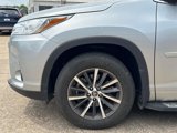 Used 2018 Toyota Highlander SE image 5