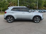 Used 2020 Hyundai Venue SEL w/ Convenience + Premium Package image 4