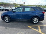 Used 2022 Chevrolet Equinox LS image 4