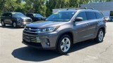 Used 2019 Toyota Highlander Limited image 3