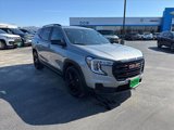 Used 2023 GMC Terrain SLE w/ Driver Convenience Package image 4