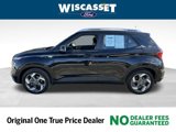 Used 2024 Hyundai Venue SEL image 2