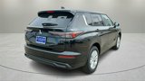 New 2025 Mitsubishi Outlander ES image 3