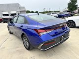 Used 2024 Hyundai Elantra SEL image 2