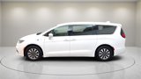 Used 2022 Chrysler Pacifica Touring-L image 5
