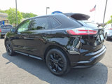 Used 2022 Ford Edge SE w/ Black Appearance Package image 4