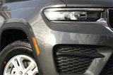 New 2025 Jeep Grand Cherokee Laredo w/ Luxury Tech Group I image 3