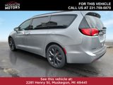 Used 2018 Chrysler Pacifica Touring-L Plus image 3