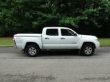 Used 2009 Toyota Tacoma w/ SR5 Package image 2