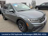 Used 2022 Volkswagen Tiguan SE w/ Panoramic Sunroof Package image 3