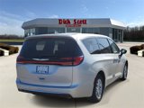 Certified 2024 Chrysler Pacifica Touring-L image 4