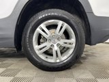 Used 2020 GMC Terrain SLE w/ Driver Convenience Package image 3