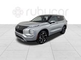 Used 2024 Mitsubishi Outlander SE image 1