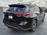 Used 2022 Toyota Highlander XLE image 4