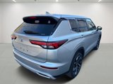 Used 2023 Mitsubishi Outlander SE image 5