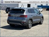 Used 2022 Volkswagen Taos SE w/ Panoramic Sunroof Package image 3
