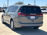 New 2025 Chrysler Pacifica Select image 6