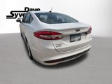 Used 2018 Ford Fusion SE image 3