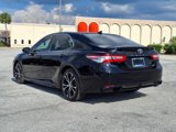 Used 2020 Toyota Camry SE image 5
