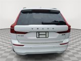 Used 2022 Volvo XC60 B5 Momentum image 5