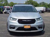 Certified 2022 Chrysler Pacifica Limited image 4